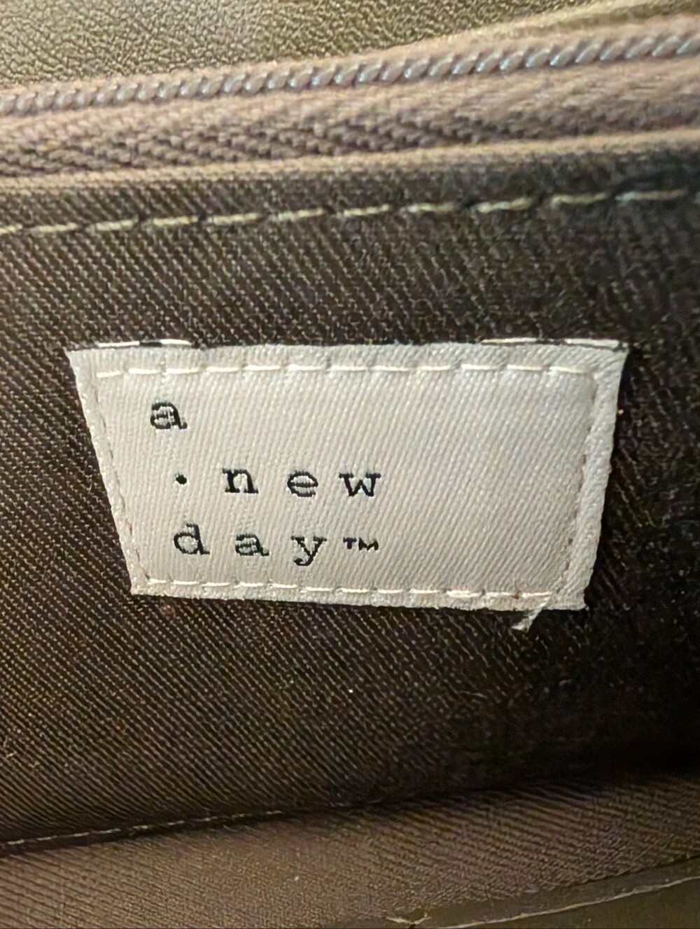 NEW DAY WRISTLET. - Picture 3 of 11